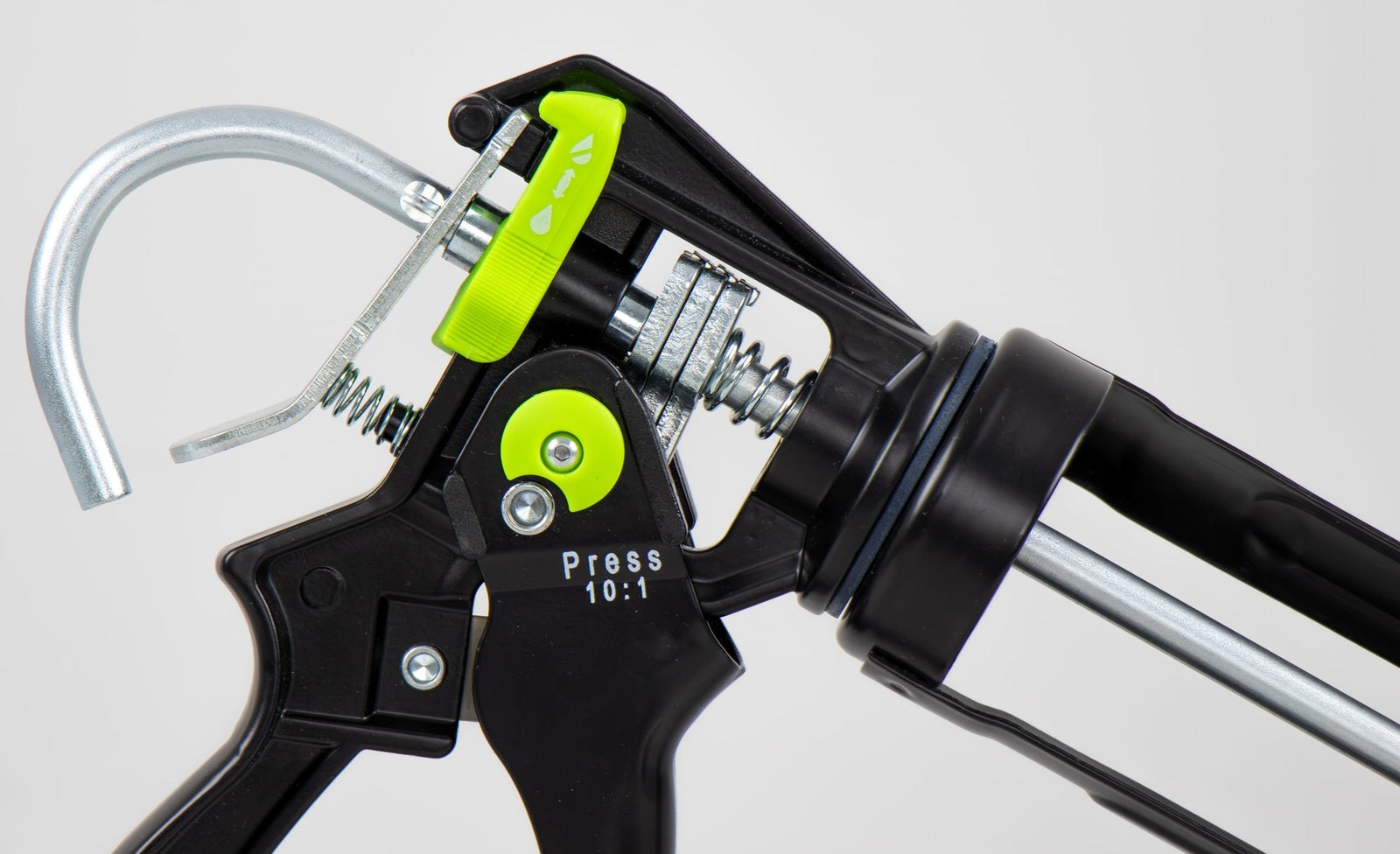 What Does Thrust Ratio Mean on a Caulking Gun?